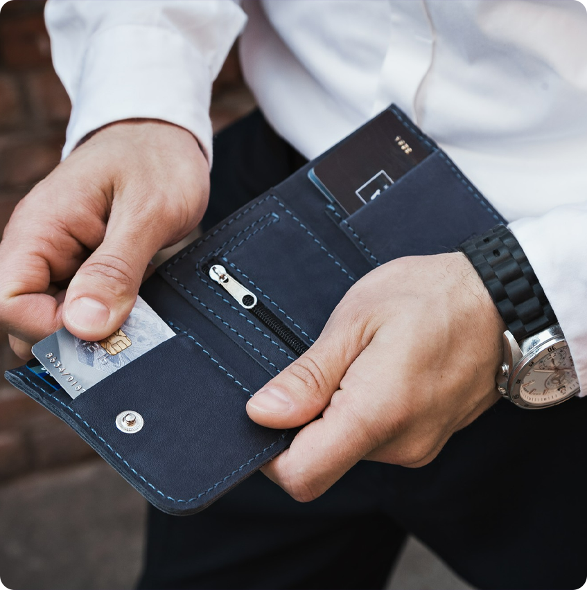 Minimalist vs. Statement Accessories: Which Suits You Best?